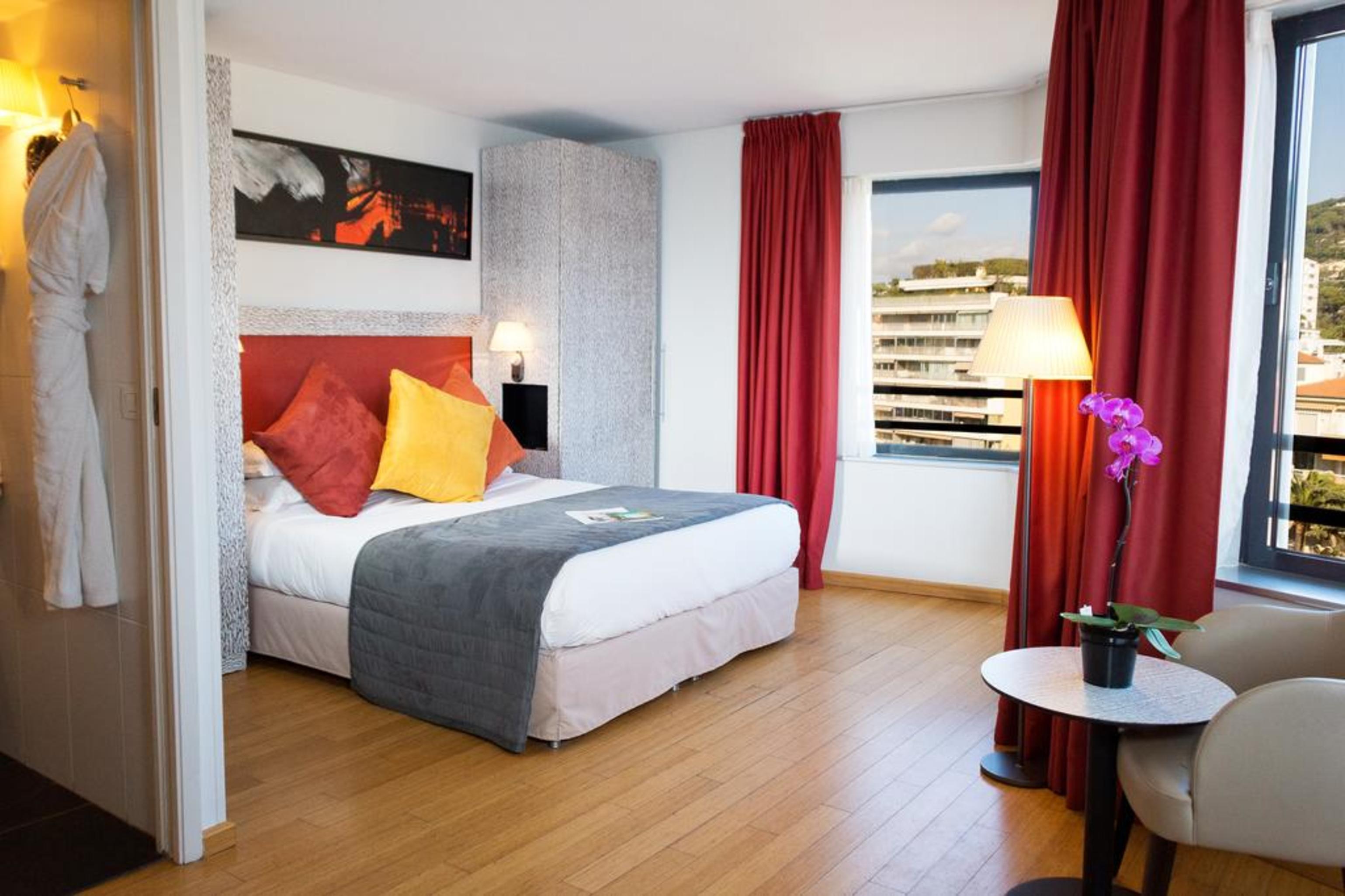 Hotel Eden Y Cannes