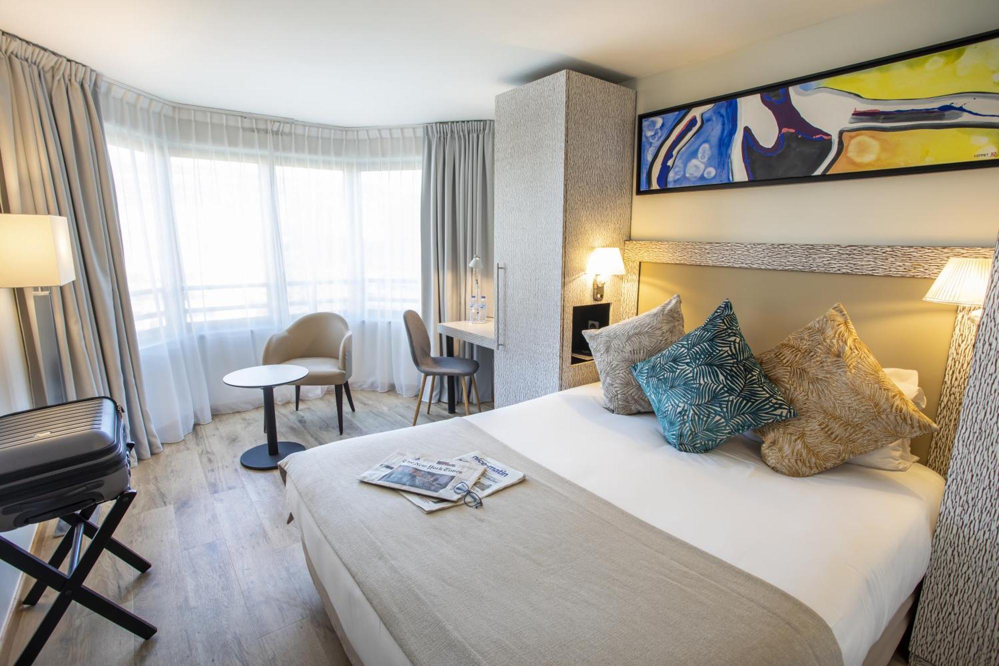 Eden Y Hotel 4*
