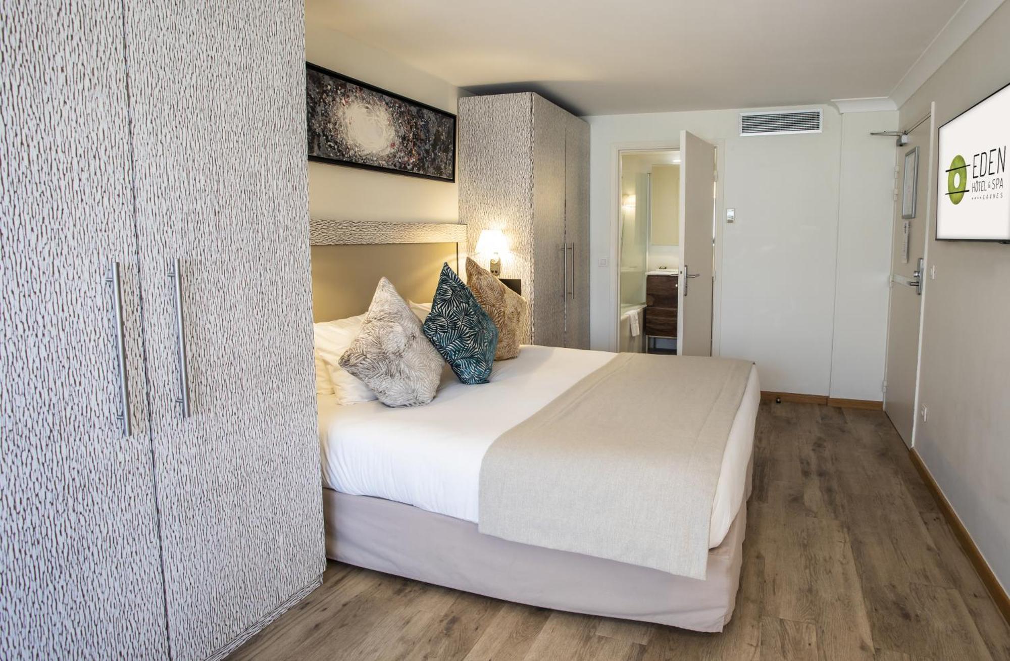 Hotel Eden Y