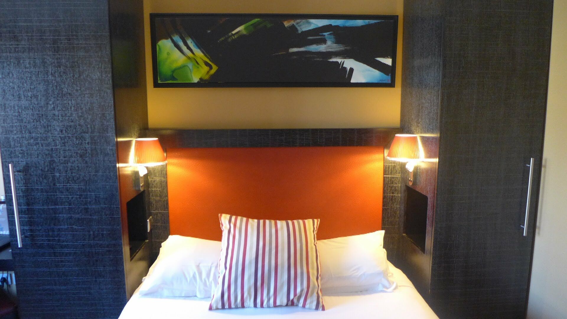 Eden Y Hotel